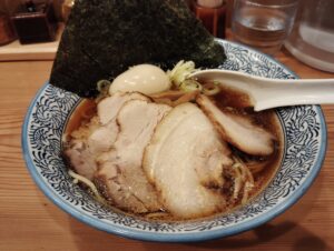 綱島「笑歩」の「特製中華そば」