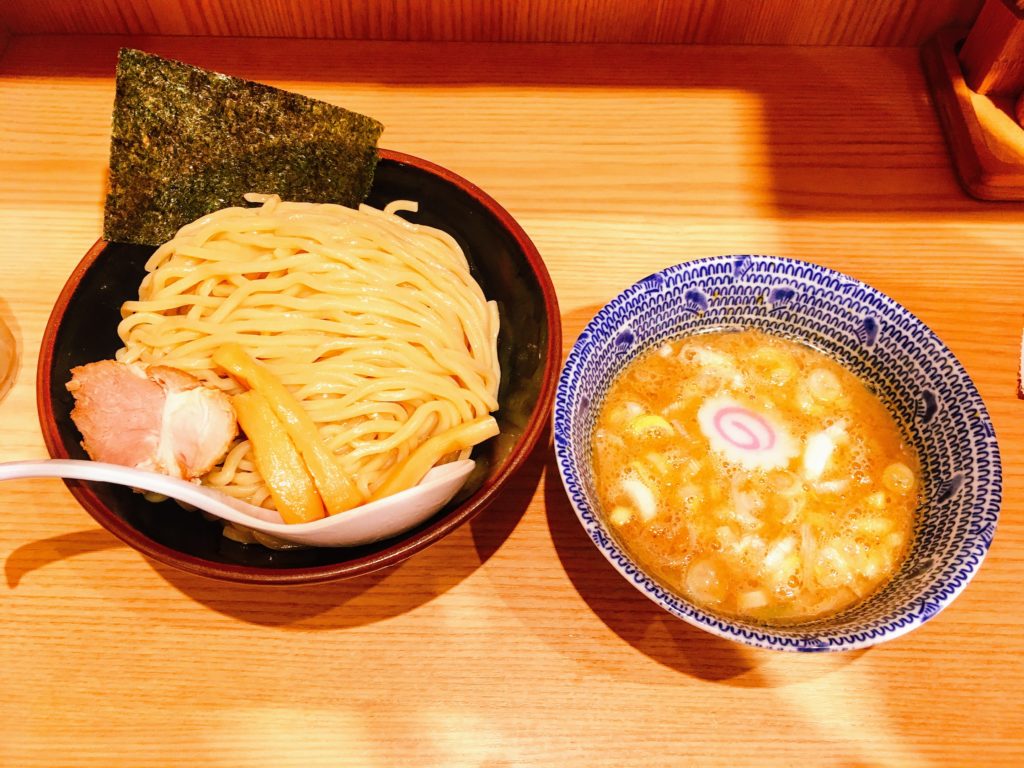 「舎鈴 新宿西口店」の「つけ麺」