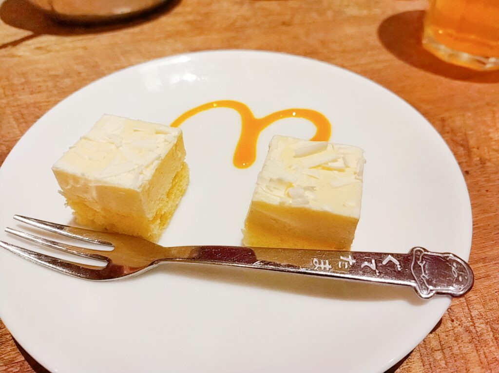 「めり乃 新宿店」のレアチーズケーキの写真