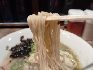 池袋「むかん」の牡蠣塩ラーメン