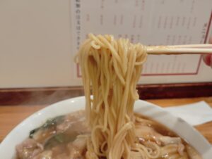 横濱飯店の肉ソバ