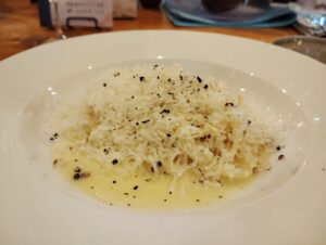 ALOCOLIのペコリーノと黒胡椒のパスタ