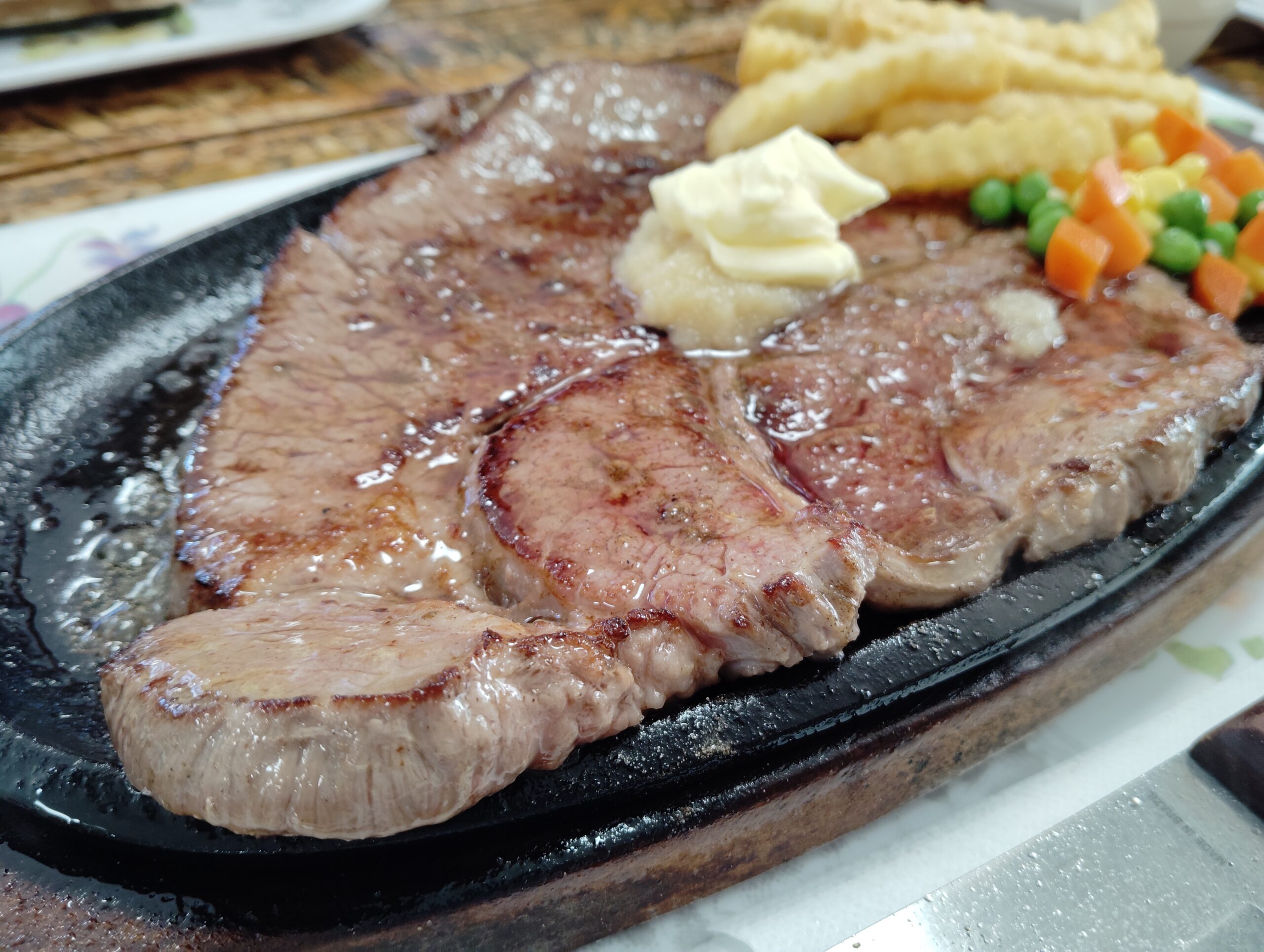 「マイハウス」のステーキ
