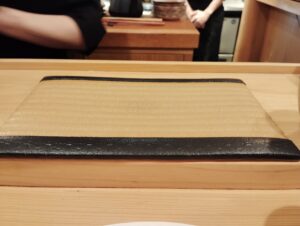 天麩羅がとうOMGの畳風の陶器の天皿