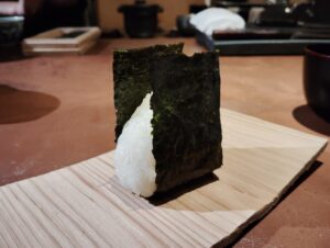 駒場東大前のさざれの塩むすび