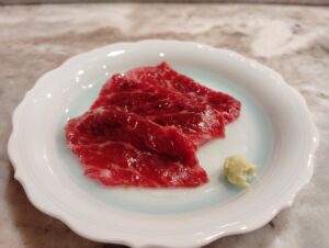 目黒「鮨 青天霹靂」のナガスクジラ