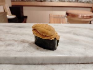 目黒「鮨 青天霹靂」のムラサキウニ