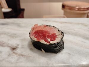 目黒「鮨 青天霹靂」のマグロ巻き
