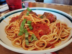 センター北「Byrd's Pizza & Ribs」のスパゲッティ＆ミートボール