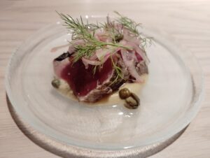 「赤坂 リストランテ 自由奔放」の初鰹のたたき