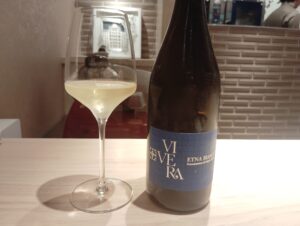「赤坂 リストランテ 自由奔放」のVivera Etna Bianco 2023