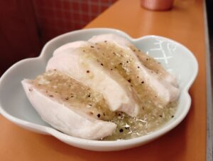 「月島もんじゃ たまとや 綱島」の蒸し鶏ネギ塩