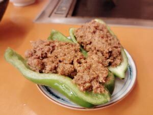 「月島もんじゃ たまとや 綱島」の肉味噌ピーマン