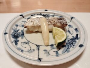 赤坂「鮨 一新」の太刀魚の塩焼き