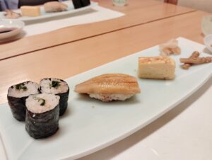 赤坂「鮨 一新」の巻物と煮穴子と玉子