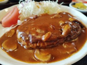 八丈島「浜源」のスタンダードハンバーグ