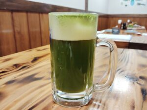 八丈島「梁山泊」の明日葉ビール