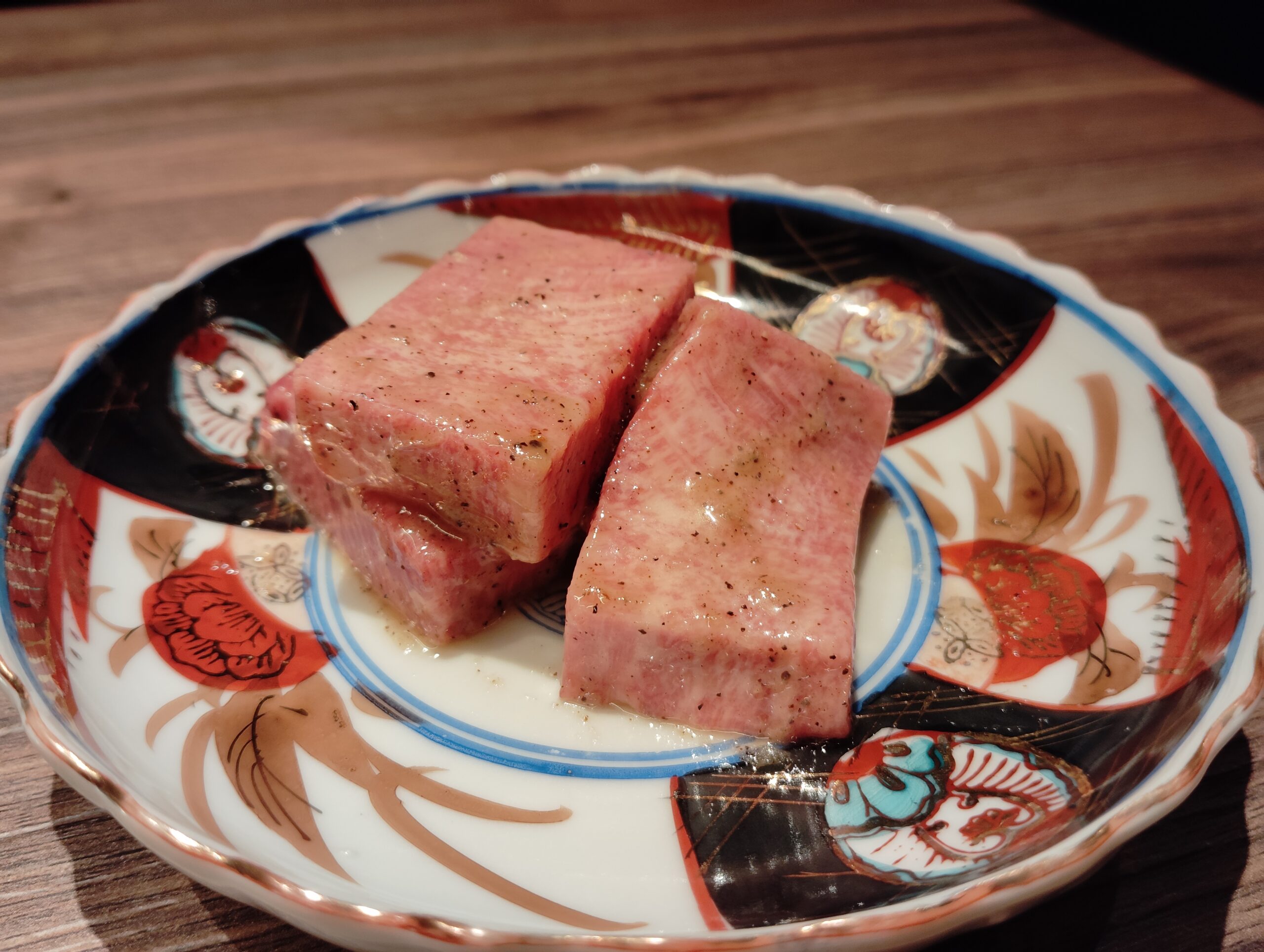 大門「焼肉 悟百苑」の特上厚切りタン