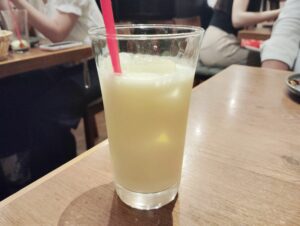南大塚「カッチャルバッチャル」のラッシー