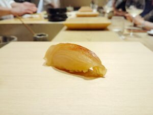 南青山「鮨 龍次郎」の縞鯵