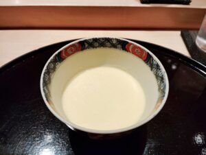 赤坂「atami」のとうもろこしの冷製スープ