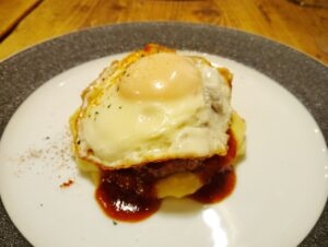中目黒「LambCHAN」の羊肉100%のハンバーグ