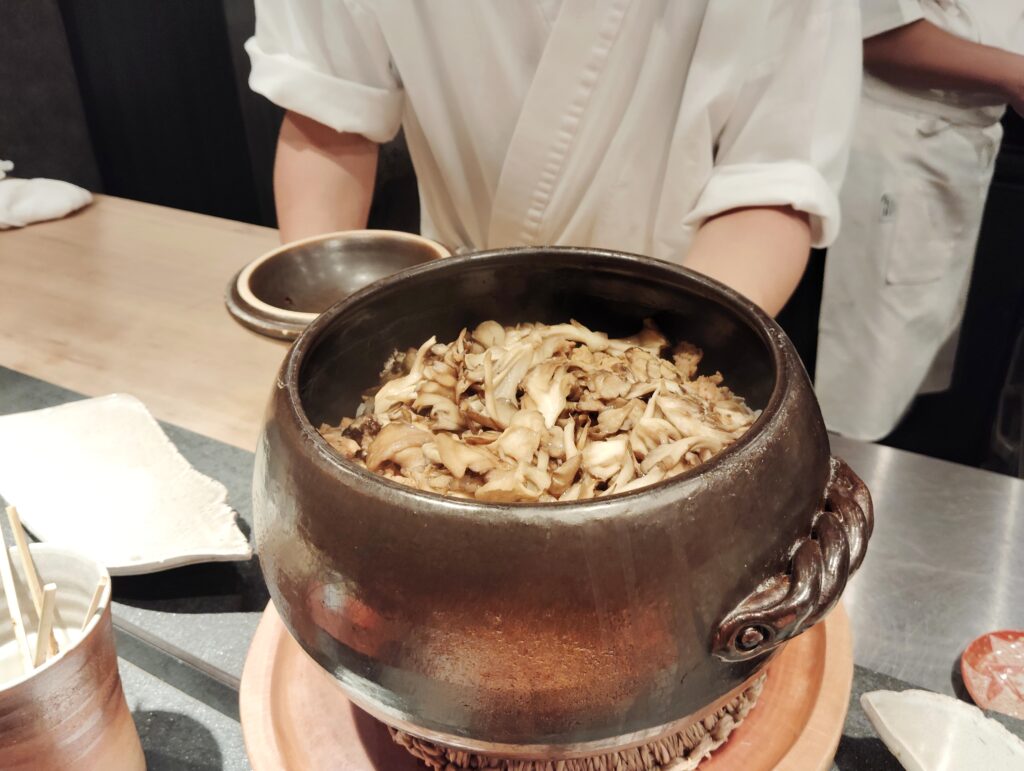 「銀座 とり澤」の炊き込みご飯