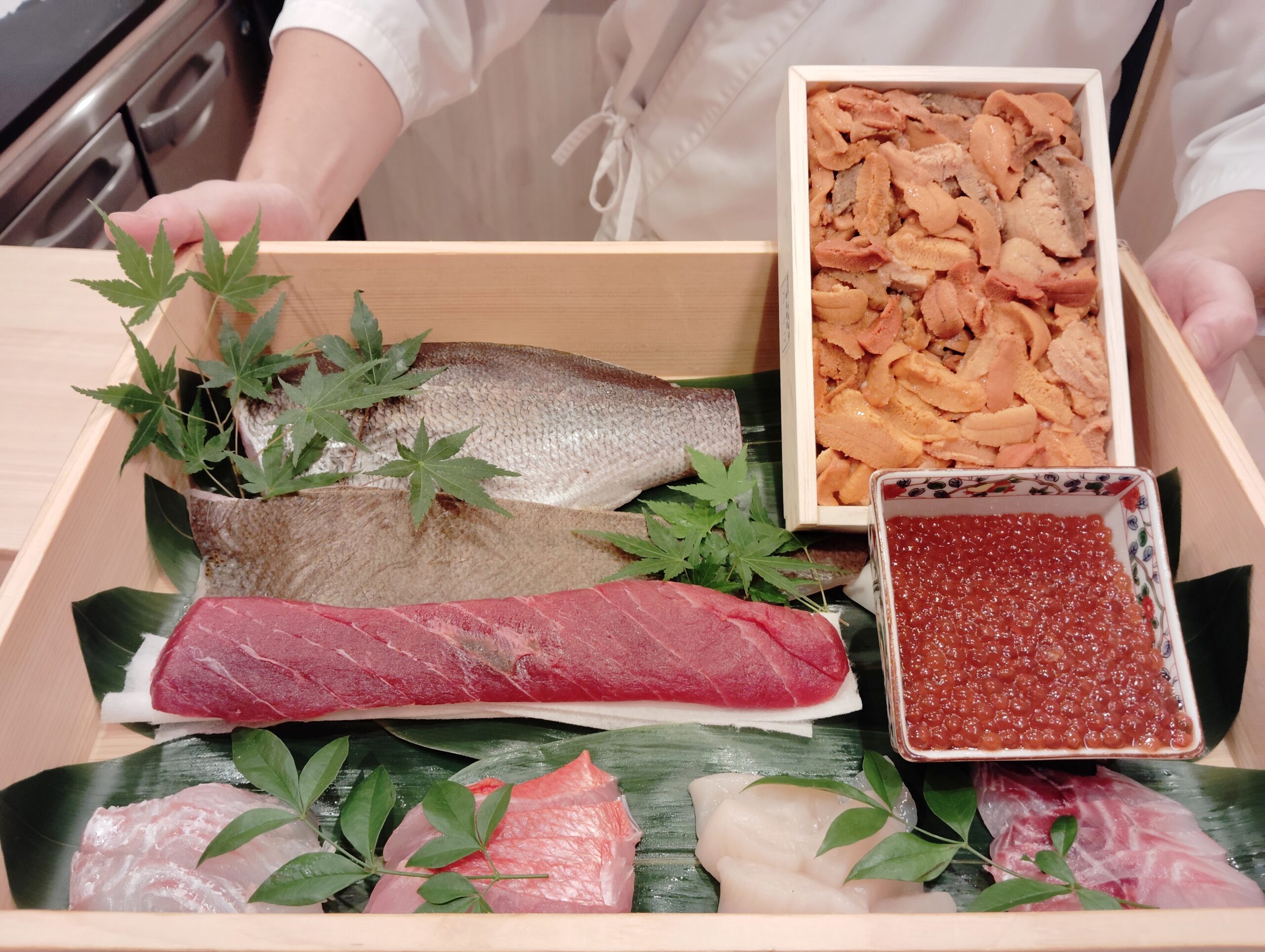 「東麻布 鮨 新進気鋭」の食材お披露目