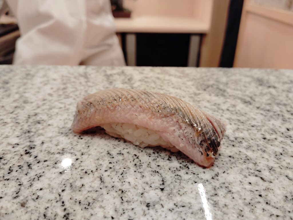 「東麻布 鮨 新進気鋭」のイワシ