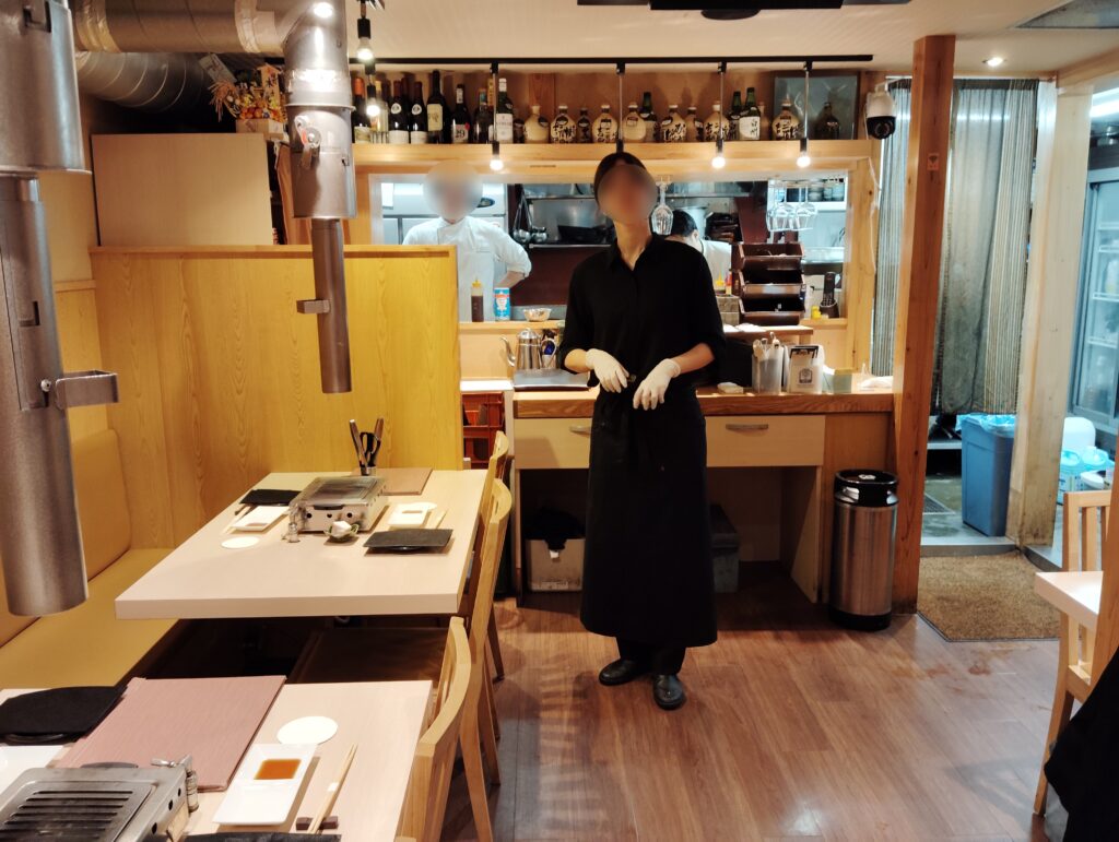 浅草「焼肉木村」の店内