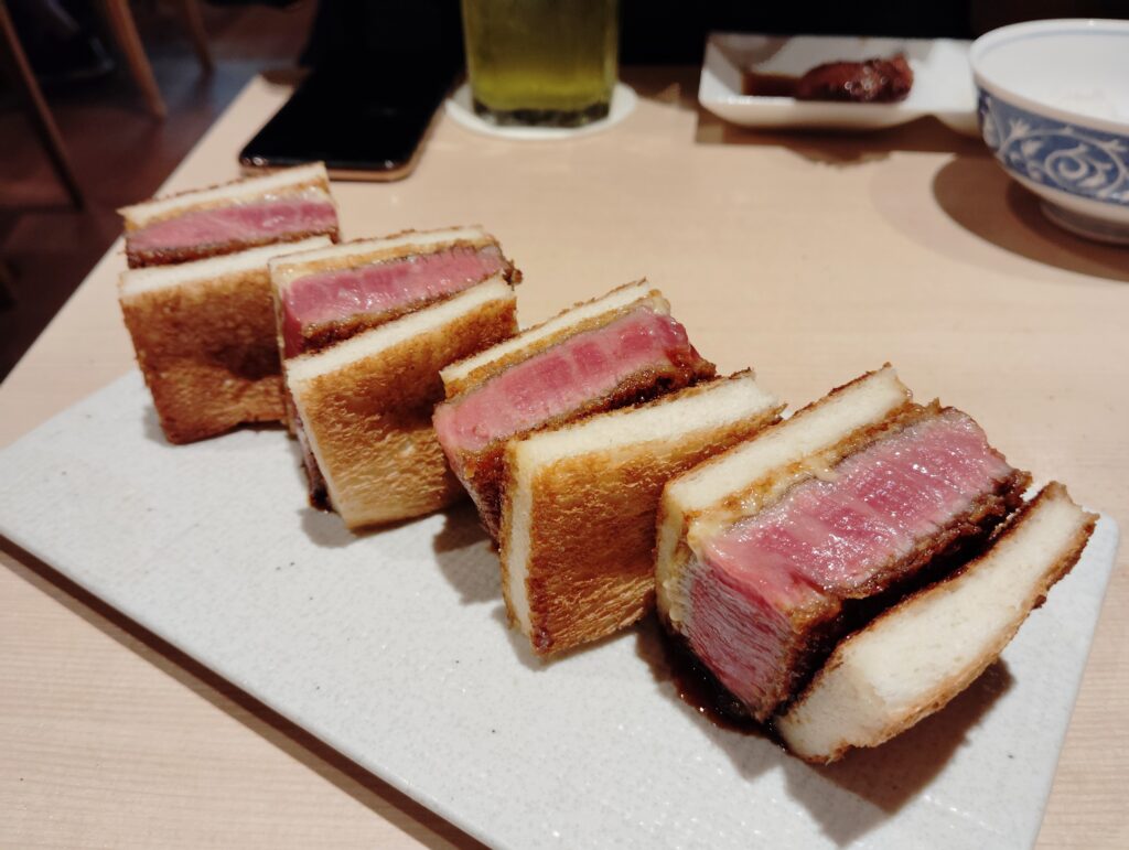 浅草「焼肉木村」のカツサンド